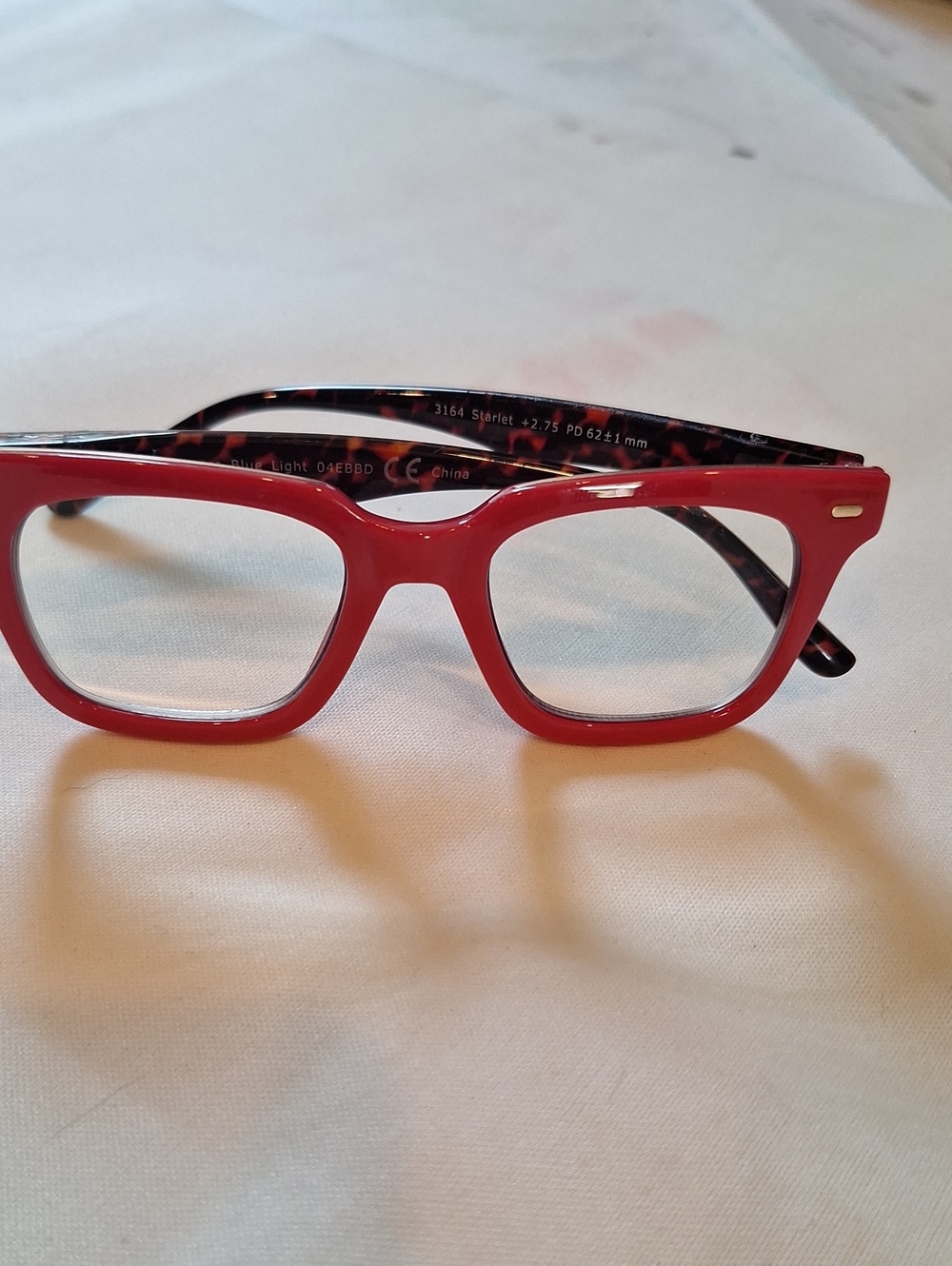 Peepers brand 2.75 Red Square-Frame Reading Glasses with Tortoise Arms